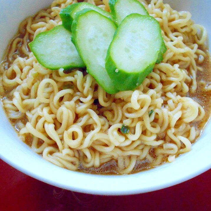 夏に食べたい！袋インスタントラーメン（みそ味）